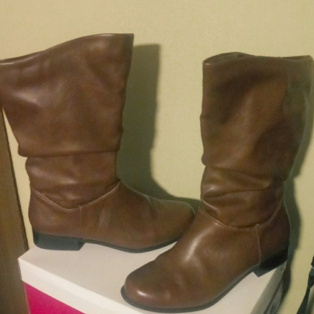 Women's size 5M, First & 5th, Brown Boots